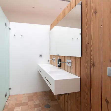 The House Ribeira Hostel Porto