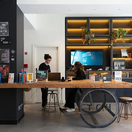 The House Ribeira Hostel Porto