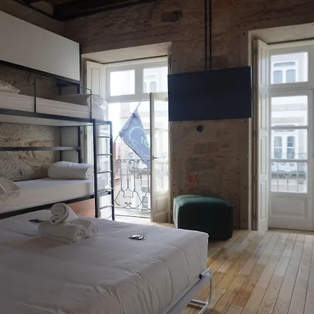 Hostel The House Ribeira *