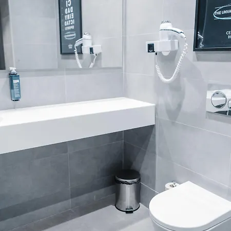 The House Ribeira Hostel Porto