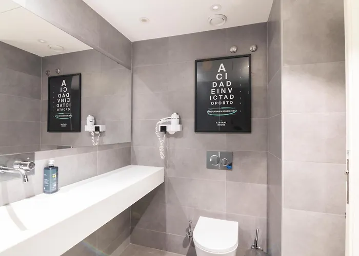 The House Ribeira Albergue