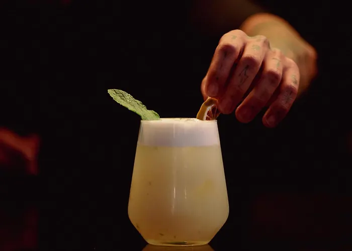 Vandrarhem The House Ribeira