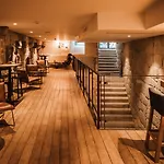 The House Ribeira 旅馆