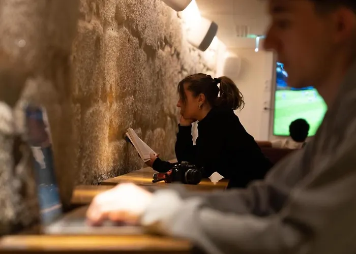 Hostel The House Ribeira *