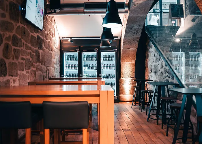 The House Ribeira Ostello Oporto